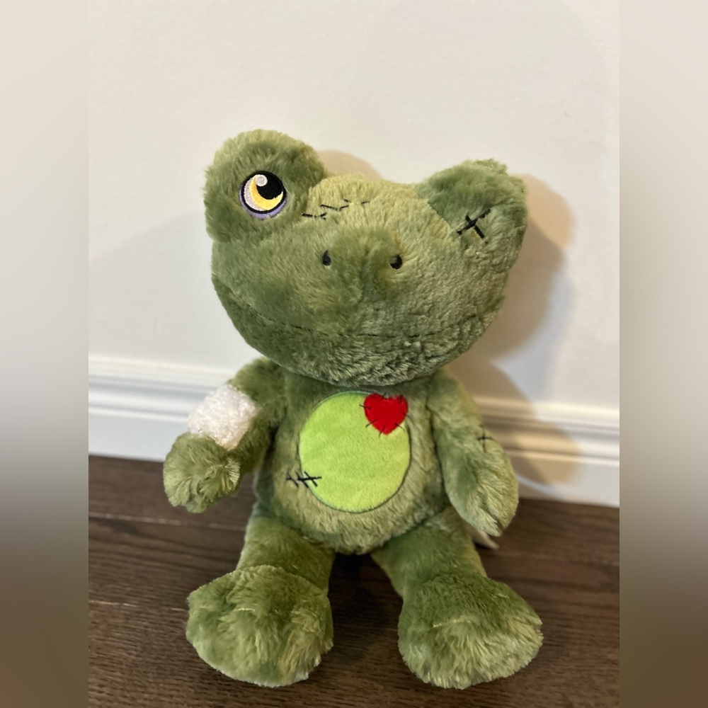 Build A Bear Zombie Frog Green
Spooky Halloween Plush